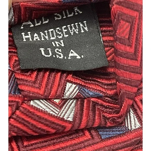 Jos A Bank Signature Collection Square Geo Burgundy Red Silk Tie 4" Wide - Picture 4 of 4